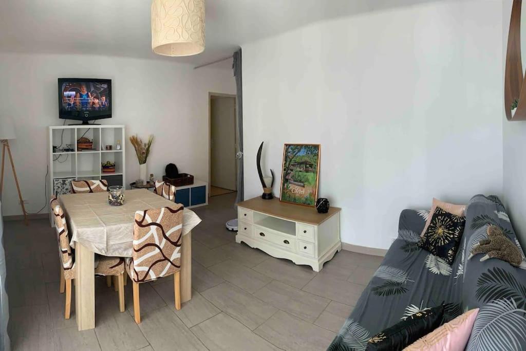 Appartement Familial En Bord De Mer Ла-Сейн-сюр-Мер Екстер'єр фото