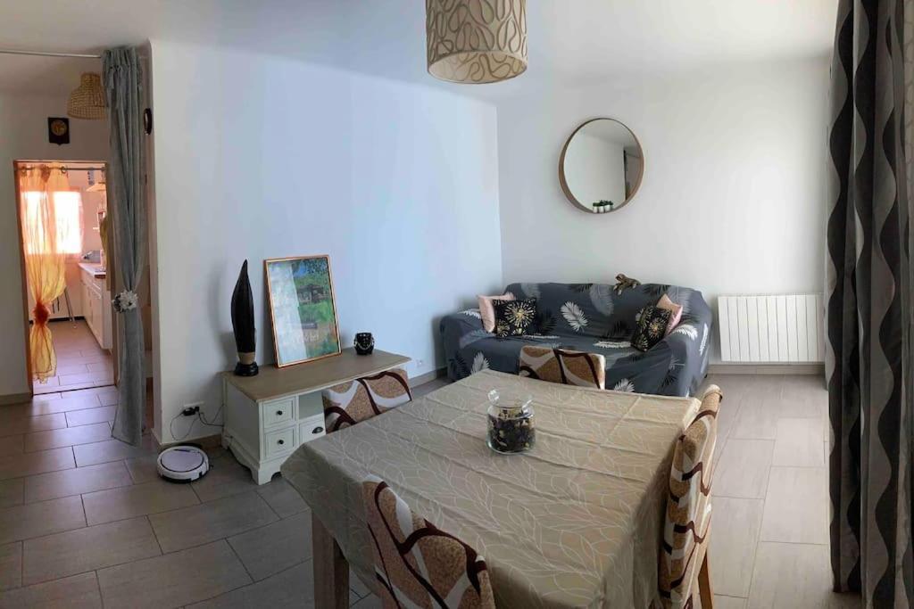Appartement Familial En Bord De Mer Ла-Сейн-сюр-Мер Екстер'єр фото